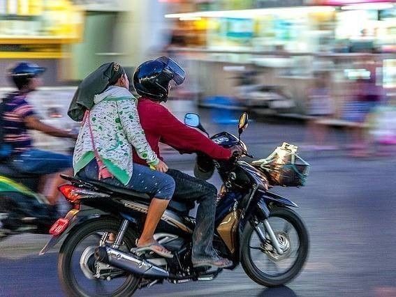 scootterijders, aangereden, wie vergoedt de schade?