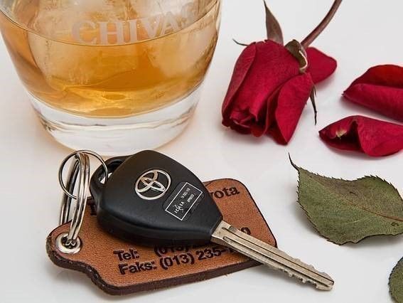 autosleutel, rijden onder invloed. Letselschade door dronken bestuurder