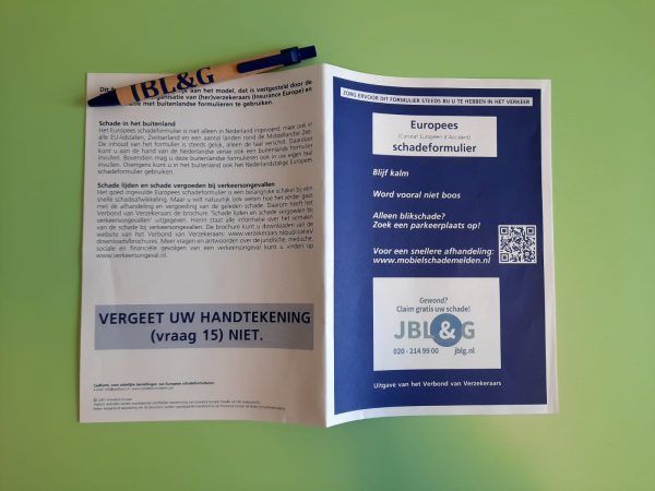 Dit is het Europees schadeformulier dat u bij ons kunt bestellen en dan thuis kunt invullen.