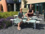 Regiomanager Ivonne van Delft en juridisch medewerker Jade Berk van JBL&G Oost in Deventer.