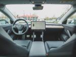 De camera's en sensoren van zelfrijdende auto's moeten meer kunnen waarnemen dan een gewone bestuurder. Heeft dat invloed op de aansprakelijkheidsregels uit artikel 185 van de Wegenverkeerswet?