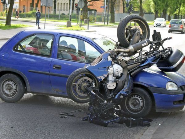 U heeft recht op schadevergoeding na een aanrijding als de tegenpartij (deels) aansprakelijk is te stellen.