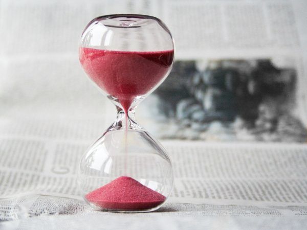 Het onderzoek van de Letselschade Raad naar de traagheid in langlopende letselschadezaken heeft nu zelf een heel jaar vertraging opgelopen.