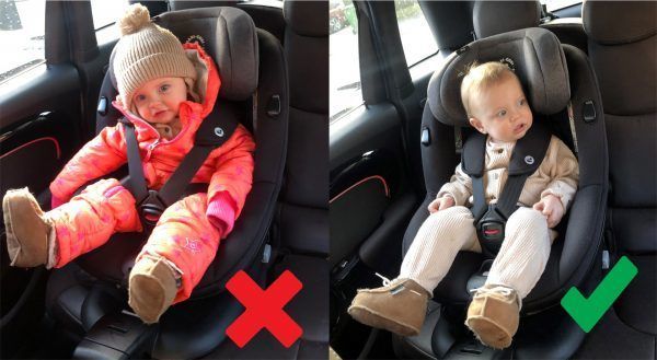 Laat uw kind of kleinkind niet met dikke winterkleren aan in het kinderstoeltje zitten.