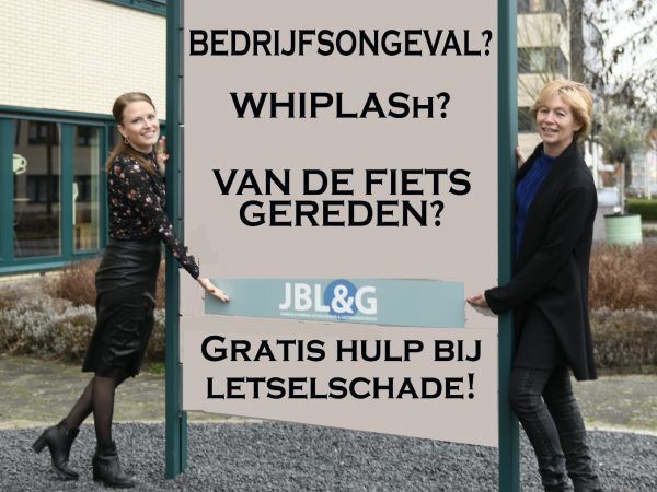 In het begin bestond het team van JBL&G Oost uit teamleider en letselschadejurist Ivonne van Delft en letselschadejurist (toen juridisch medewerker) Jade Berk.