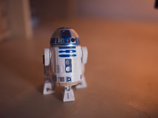 R2D2 uit Star Wars.