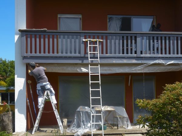 De aansprakelijkheid voor een ongeval bij zwart werken ligt vrijwel altijd bij de werkgever.